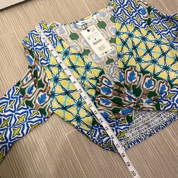 NWT Zara Printed Crop Top Knot Front Flared Bell Sleeves Boho Size Medium - Picture 16 of 16